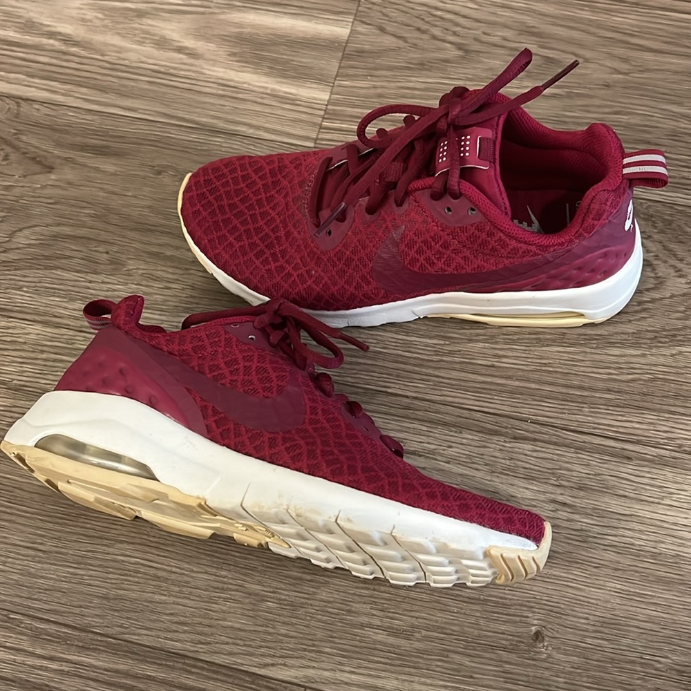 Nike AIR MAX Motion Women’s 6.5 Red Wine White - Picture 9 of 12